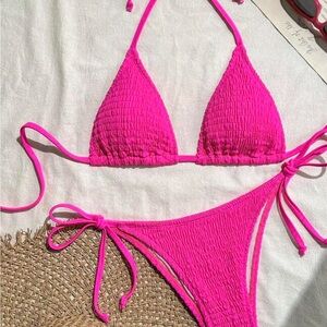 hot pink bikni